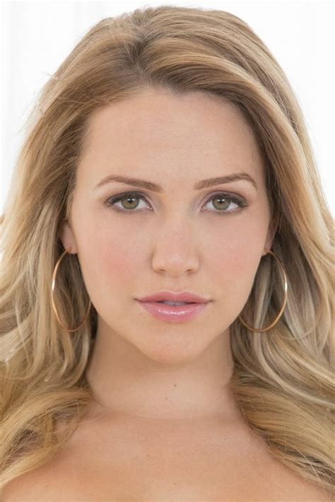 mis malkova|Beautiful mia : r/MiaMalkova